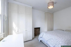 1 bed Apt in Shepherds Bush-Westfield